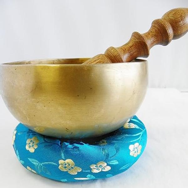 F264 5" Palm Size Energetic Third Eye 'A' Chakra Healing Tibetan Singing Bowl Made in Nepal