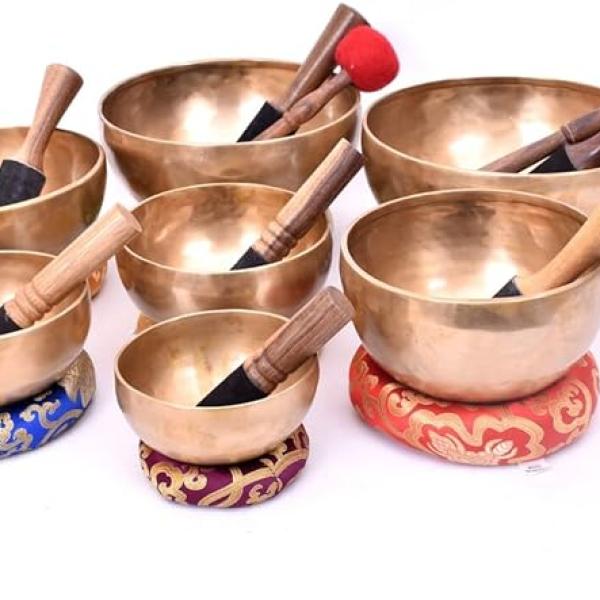 Chakra Healing Tibetan Singing Bowls Set of 7 pieces ~ Hand Hammered Himalayan Meditation Bowls ~ 5"-10" ~ included 7 Mallets, 7 cushions & 1 drum stick. Handmade in Nepal by Thamelmart