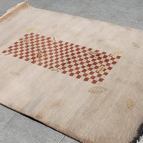 RSG4739 Gorgeous Modern Design Hand Made Tibetan Woolen Area Rug 4.7 Feet X 6.7 Feet Made in Nepal