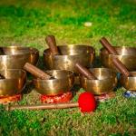 Chakra Healing Tibetan Singing Bowls Set of 7 pieces ~ Hand Hammered Himalayan Meditation Bowls ~ 5"-10" ~ included 7 Mallets, 7 cushions & 1 drum stick. Handmade in Nepal by Thamelmart